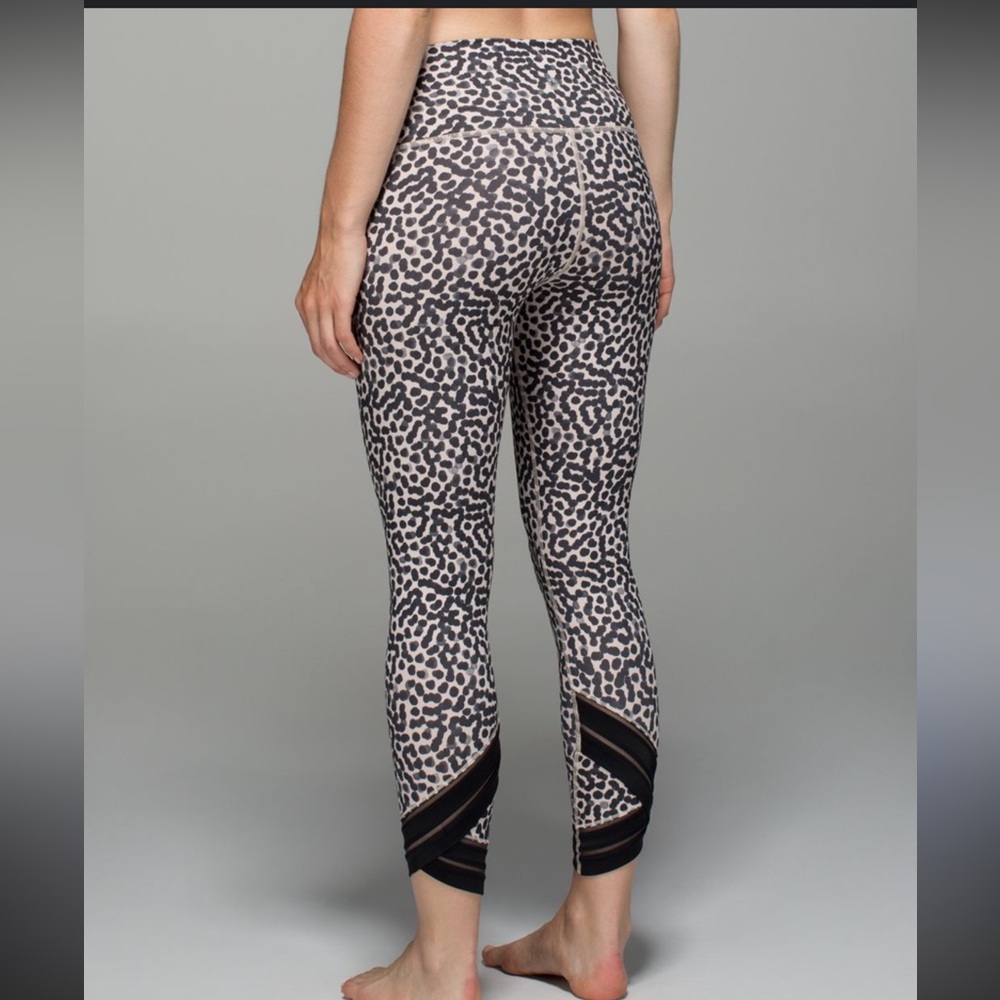 Lululemon High Times Pant *Wrap Mesh and sport bra bundle.
